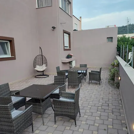 Giotis Apartment