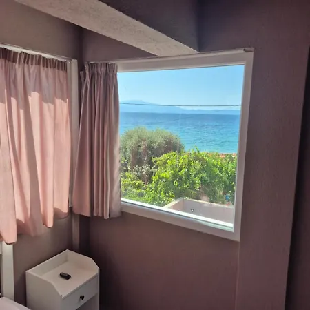 Giotis Apartment *