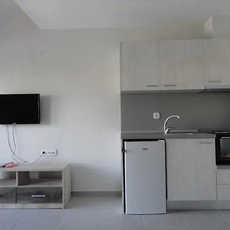 Giotis * Skala Sotiros