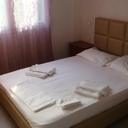 Giotis Apartment *